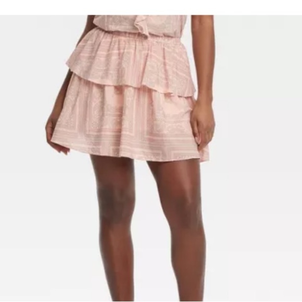 Women's Mini Ruffle Skirt - Universal
Thread™ 🆕 - Picture 3 of 8